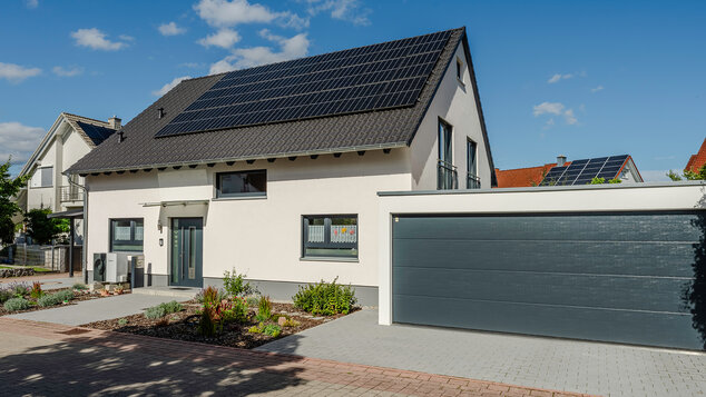 Außenansicht von Haus Schiffbauer: Straßensicht